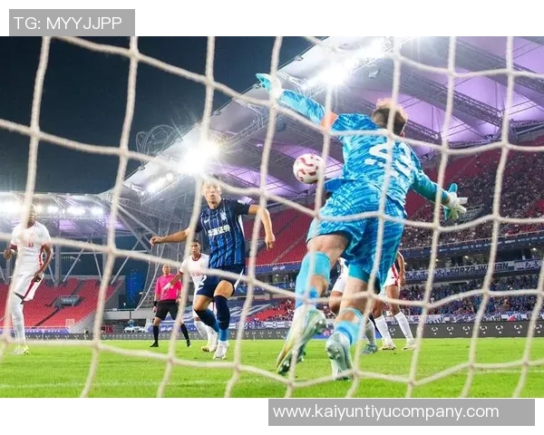 三镇门将郭嘉宇专注防守表现强调团队胜利的重要性