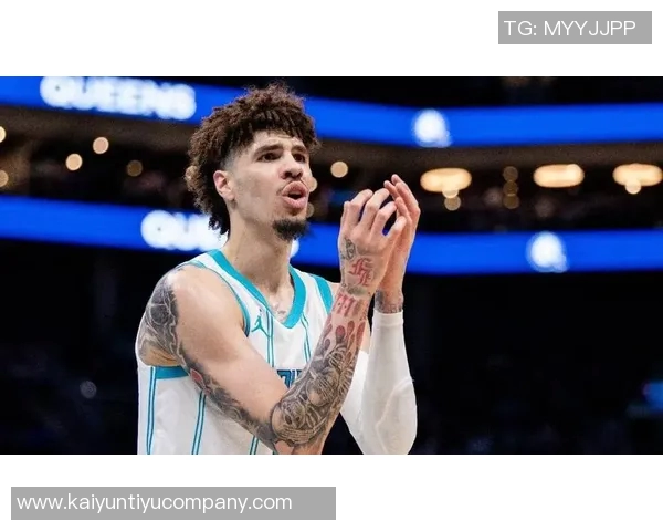 拉梅洛鲍尔上半场表现出色10投6中三分球命中率高达50贡献17分4篮板2助攻4抢断 拉梅洛鲍尔上半场表现出色10投6中三分球命中率高达50贡献17分4篮板2助攻4抢断