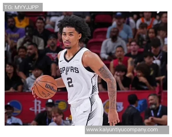 哈珀表现出色6投4中贡献9分3助攻正负值全队最高达到20分 哈珀表现出色6投4中贡献9分3助攻正负值全队最高达到20分