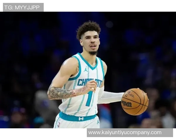 拉梅洛鲍尔再遭伤病困扰第三节因脚踝不适提前退赛仅得11分