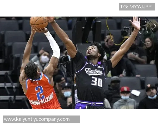 七人得分上双福克斯谈文班缺阵强调团队合作精神