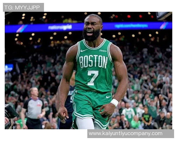 布朗谈NBA娱乐本质强调真实表现与演技提升的重要性 布朗谈NBA娱乐本质强调真实表现与演技提升的重要性