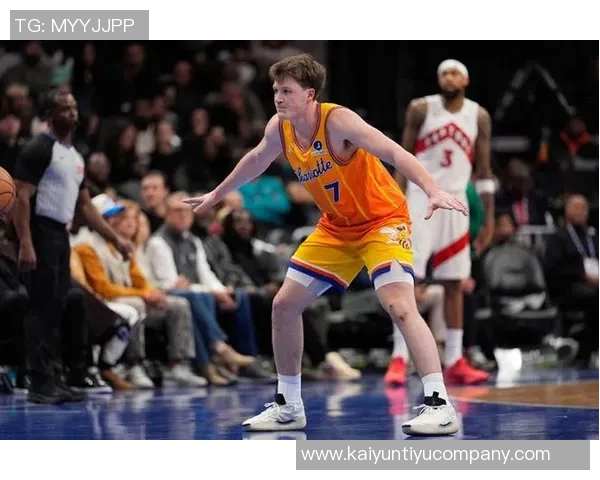 克尼佩尔下半场发力却三分失准11投5中仅得12分4篮板表现平平