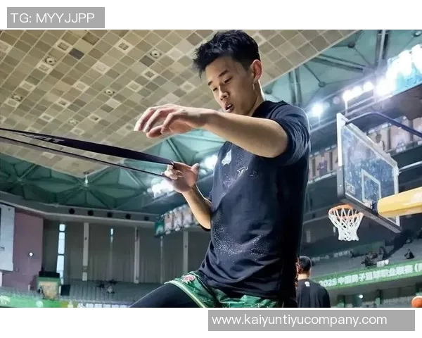 林葳在训练中需加强沟通与节奏感提升以更好融入球队体系